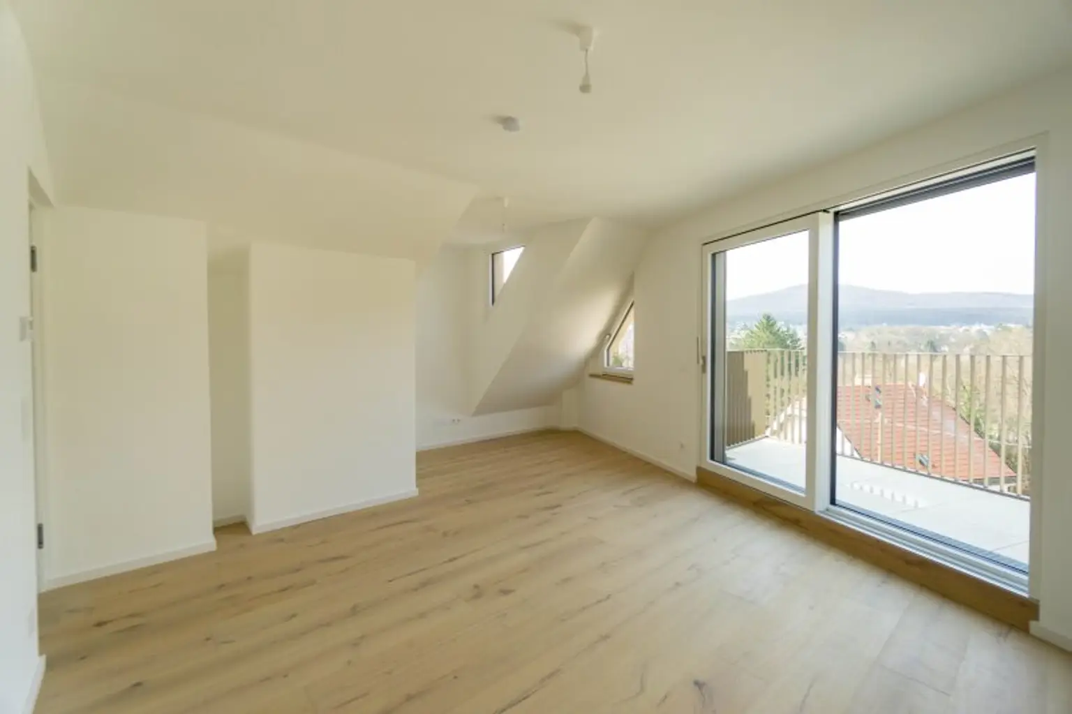 Zimmer 3 mit Balkonausgang