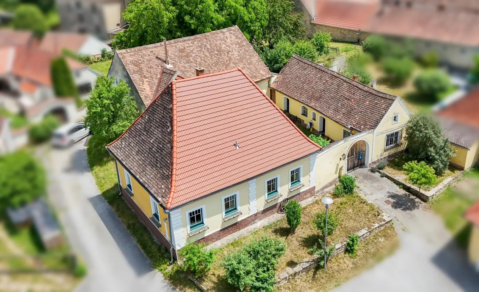 Landhaus mit Charakter - unverdorben und pur -  für Liebhaber historischer Bausubstanz!