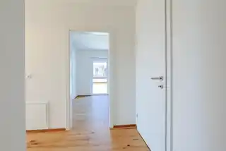 28528
