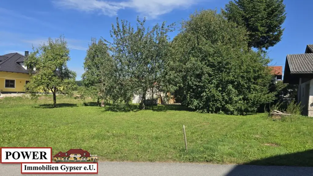 Attraktives Baugrundstück für Ihr Eigenheim oder als Geldparkplatz !