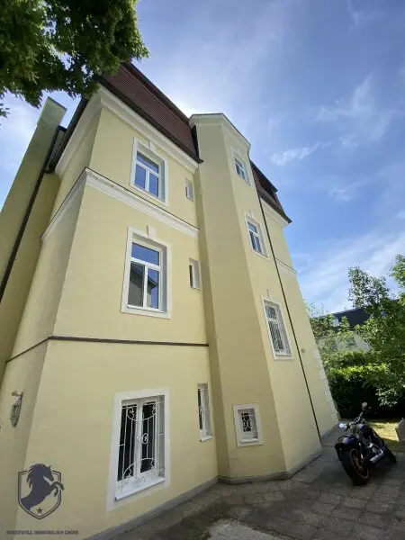 Zum Verkauf gelangt eine außergewöhnliche Villa in absoluter Bestlage von Hietzing