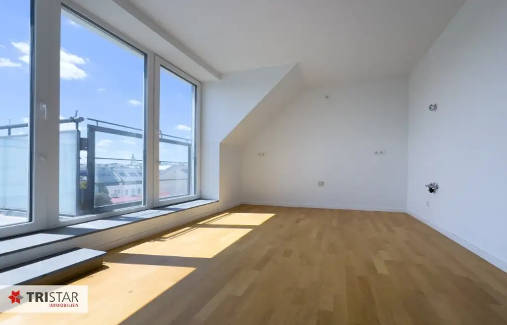 Nähe AKH · Dachgeschosswohnung · zwei Etagen · drei Außenflächen · Küchenanschlüsse auf beiden Ebenen · verführerischer Preis!!