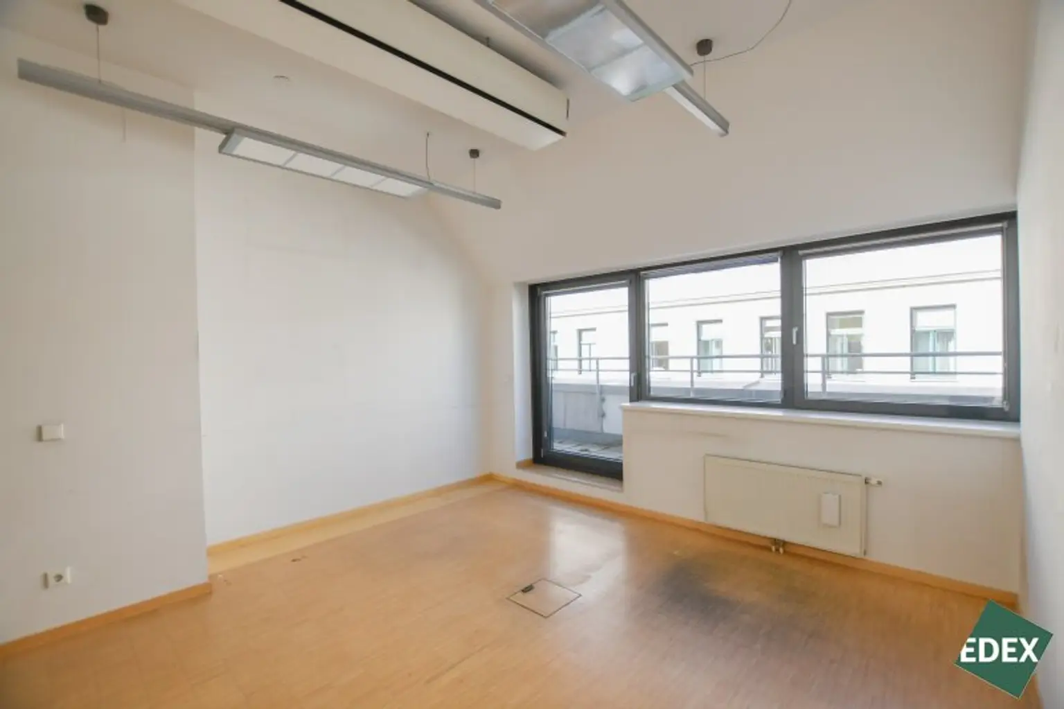 Vienna Competence Center - modernes Büro samt Freifläche