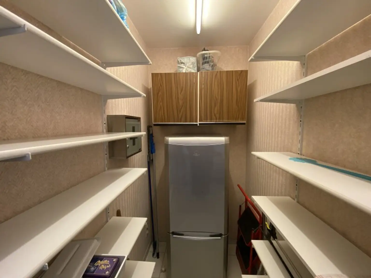 Frisch renovierte 3-Zimmer-Wohnung; auch für WGs geeignet