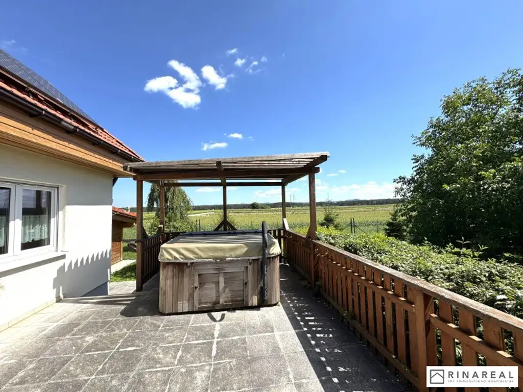 MOLLRAM - Einfamilienhaus mit ca. 1.268 m² Eigengrund | Baujahr 2009 | Sauna & Whirlpool | Luftwärmepumpe, PV-Anlage, Klimaanlage uvm.