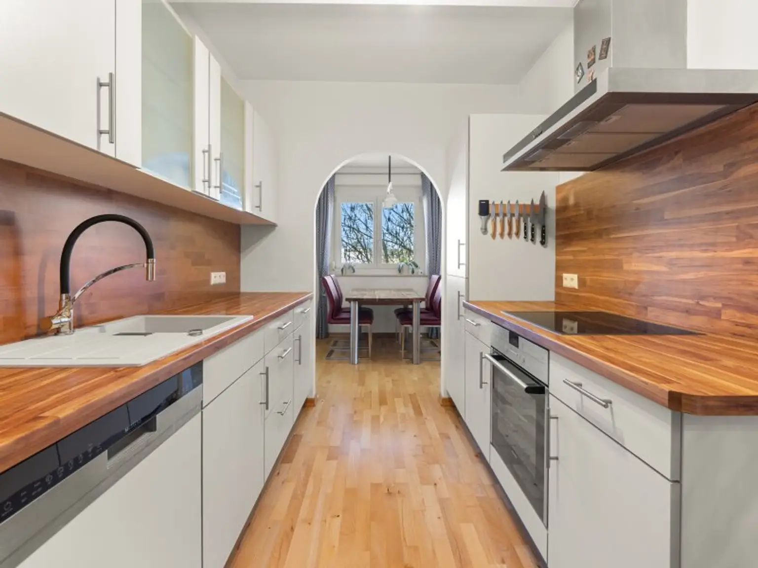 Schöne, sonnige und ruhige 94,00m² 3 Zi Wohnung mit Loggia in Klagenfurt - Karl-Marx-Straße