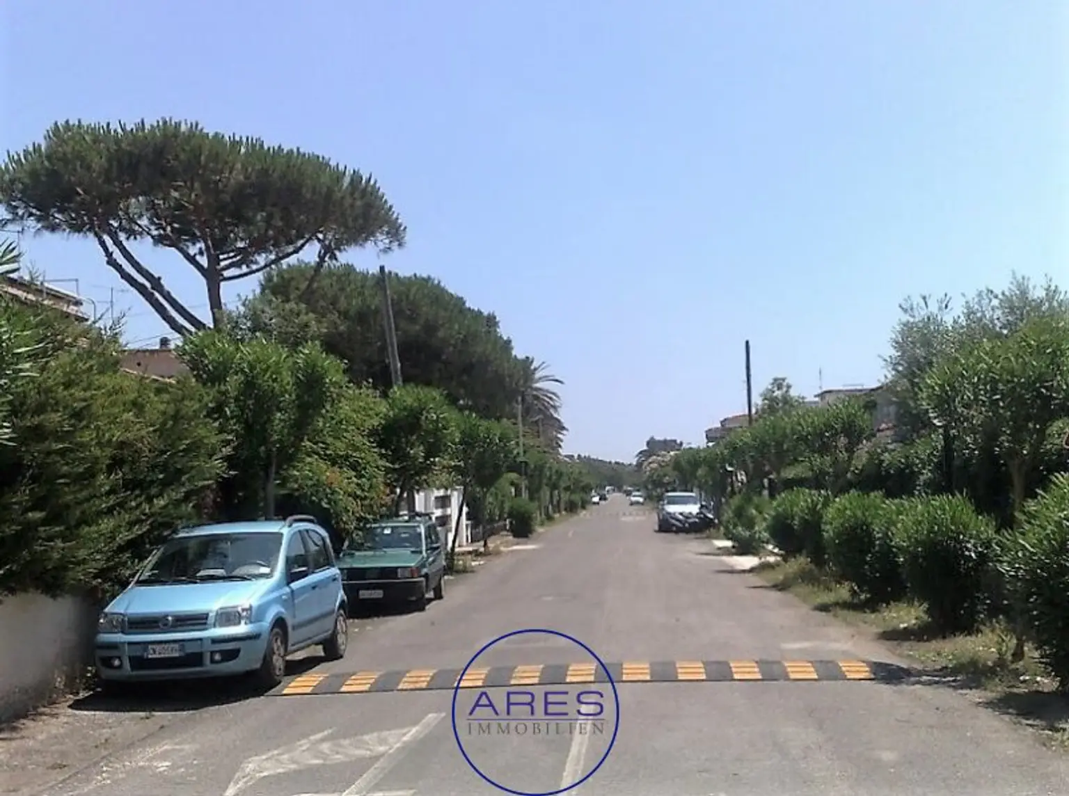 ITALIEN - Unweit von Rom wartet dieser herrliche Villenanteil innerhalb einer exklusiven Anlage mit Privatstrand auf Sie!