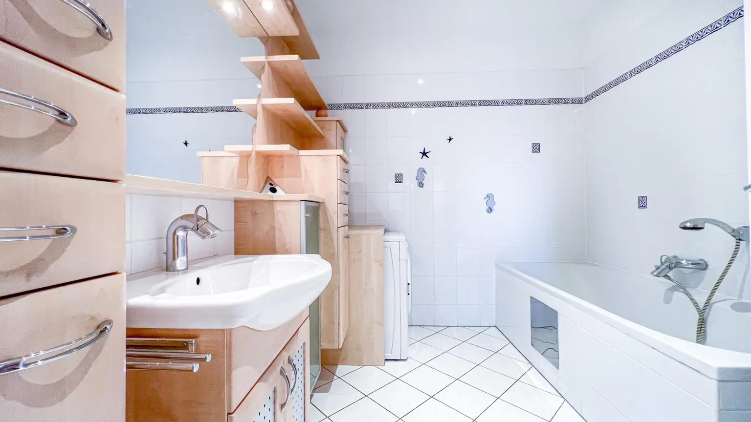 Exklusive 3-Zimmer-Wohnung mit großer Terrasse und Grünblick