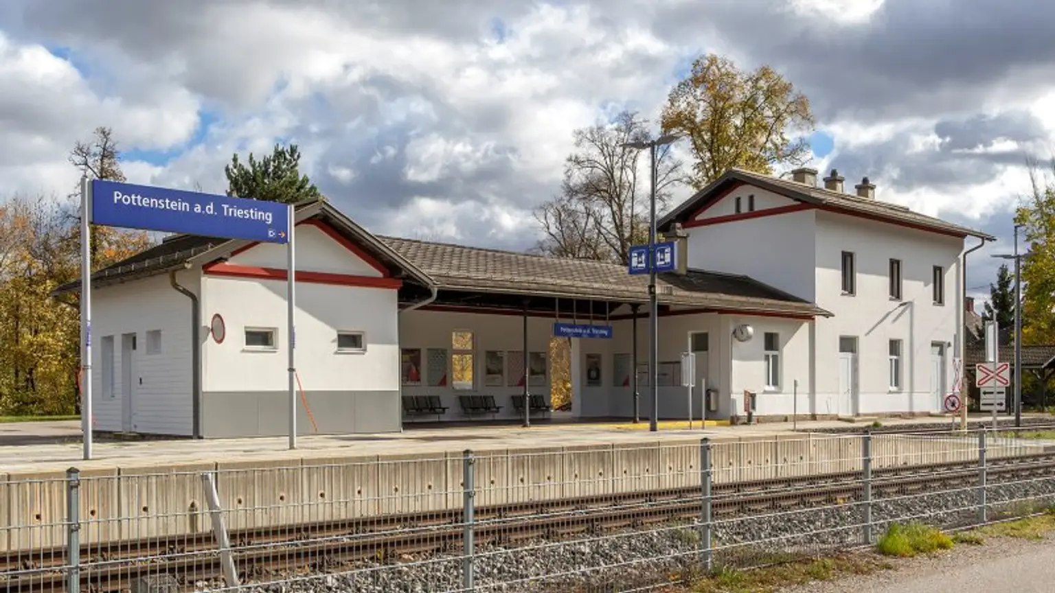 Moderne 3-Zimmer-Eigentumswohnung mit 2 Loggien & Lift! 90 m² Wohnfläche inkl. Küche & KFZ Stellplatz!