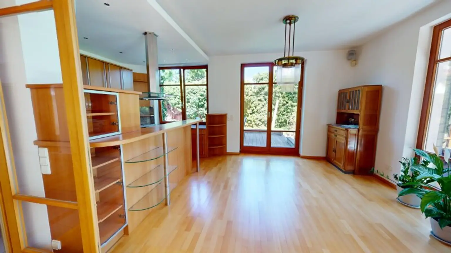 Wohnzimmer/Essbereich