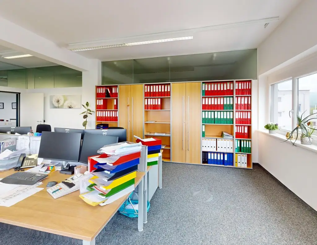 KINDERMANNZENTRUM- Modernes Büro in Leibnitz: Neuwertig, top ausgestattet, ideal für Ihre Firma