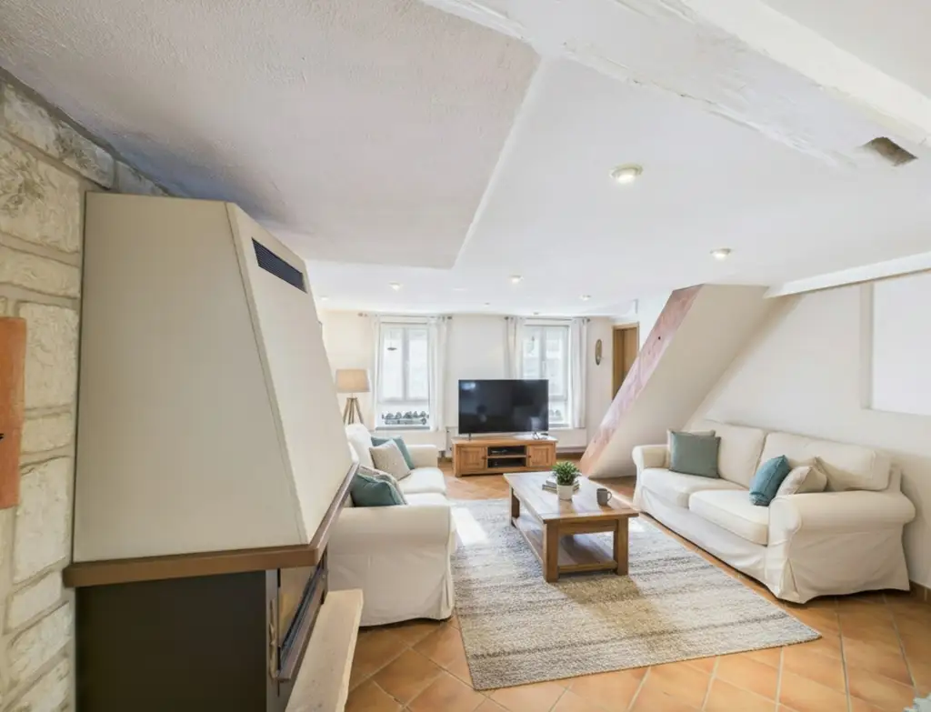 Sofort frei. Sehr gemütliches EFH für die große Familie, 7 1/2 Zimmer, kernsaniert