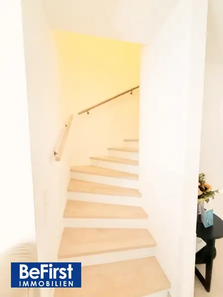 Wohnidyll: Doppelhaushälfte - 4 Zimmer, Eigengarten/Terrasse in Ruhelage nahe Alter/Neuer Donau