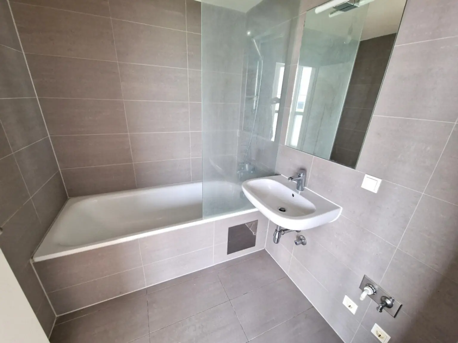 Bad mit Wanne
