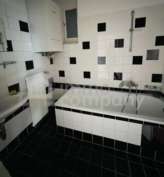 Neue schöne Wohnung mit herrlicher Aussicht! 8. Bezirk. U6 und U2!