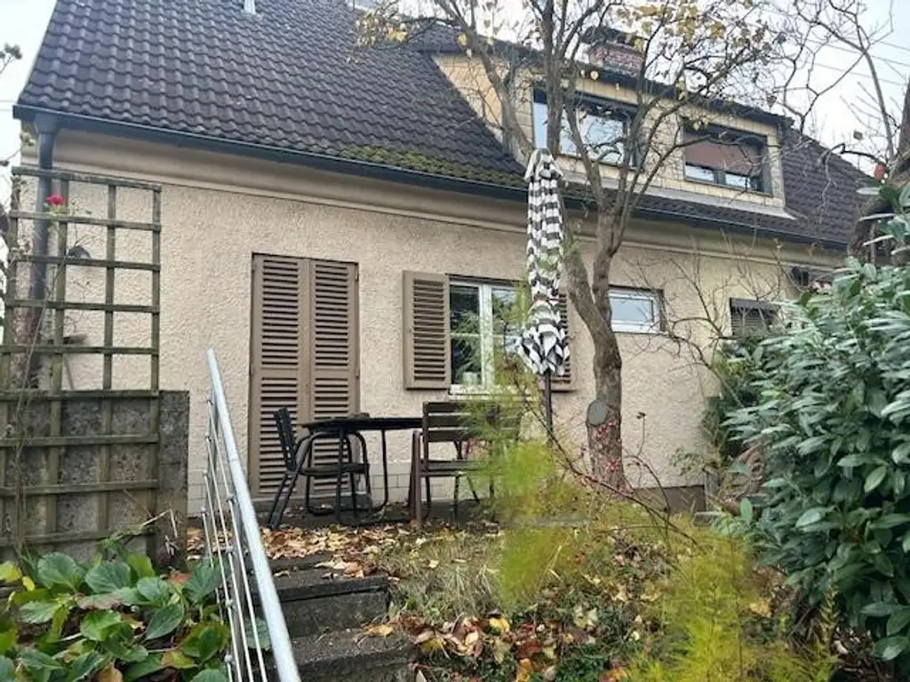 Charmante Doppelhaushälfte mit schöner Terasse -SOFORT VERFÜGBAR