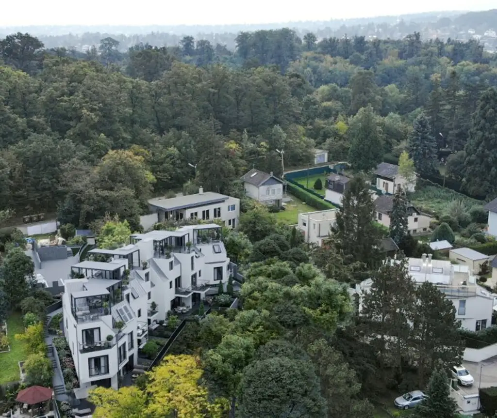 THE UNIQUE HILL SIDE RESIDENCES