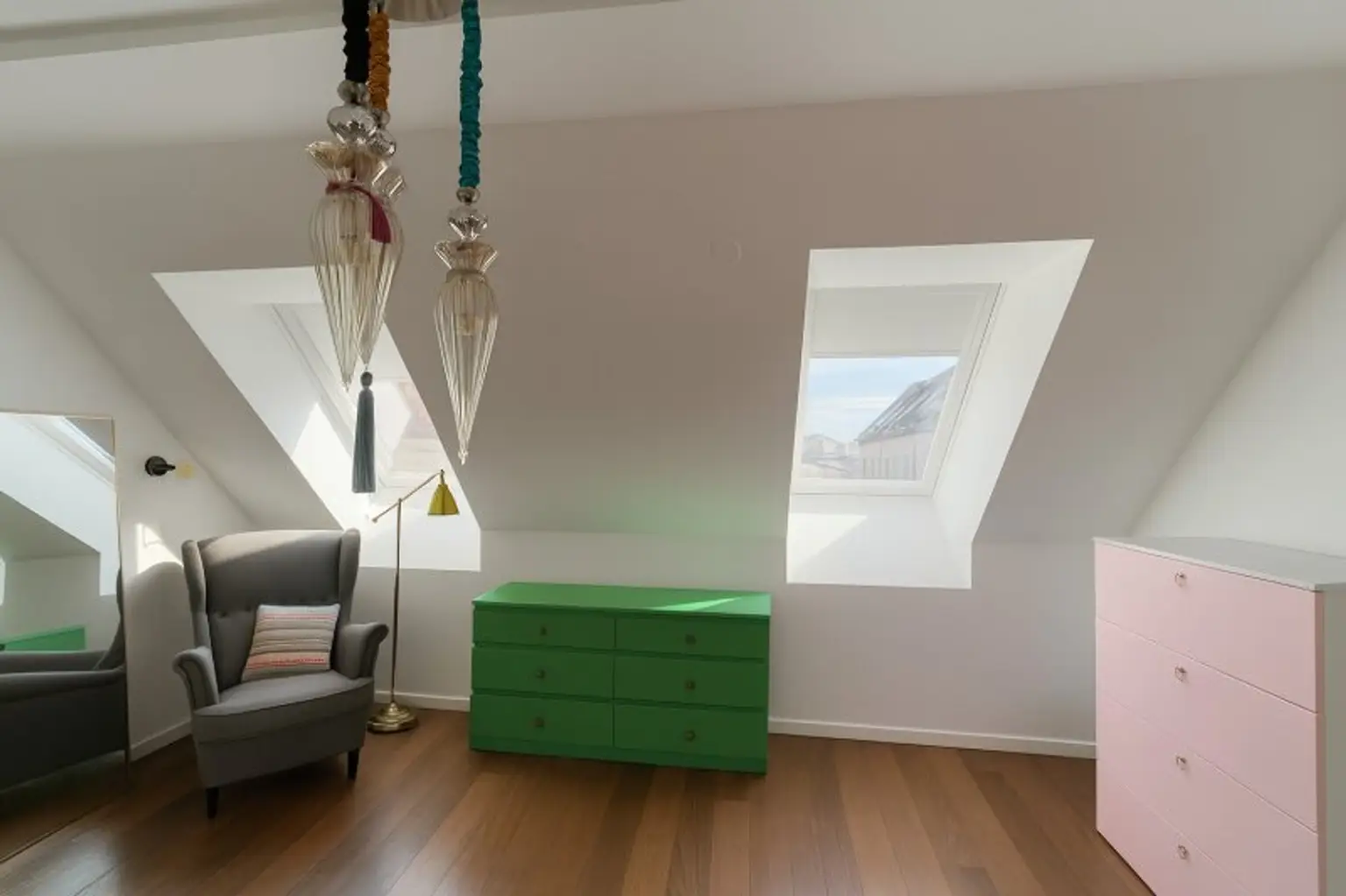 Perfekte Kombination! 3 Zi. im Altbau mit Balkon & Garage im 2.Bez.