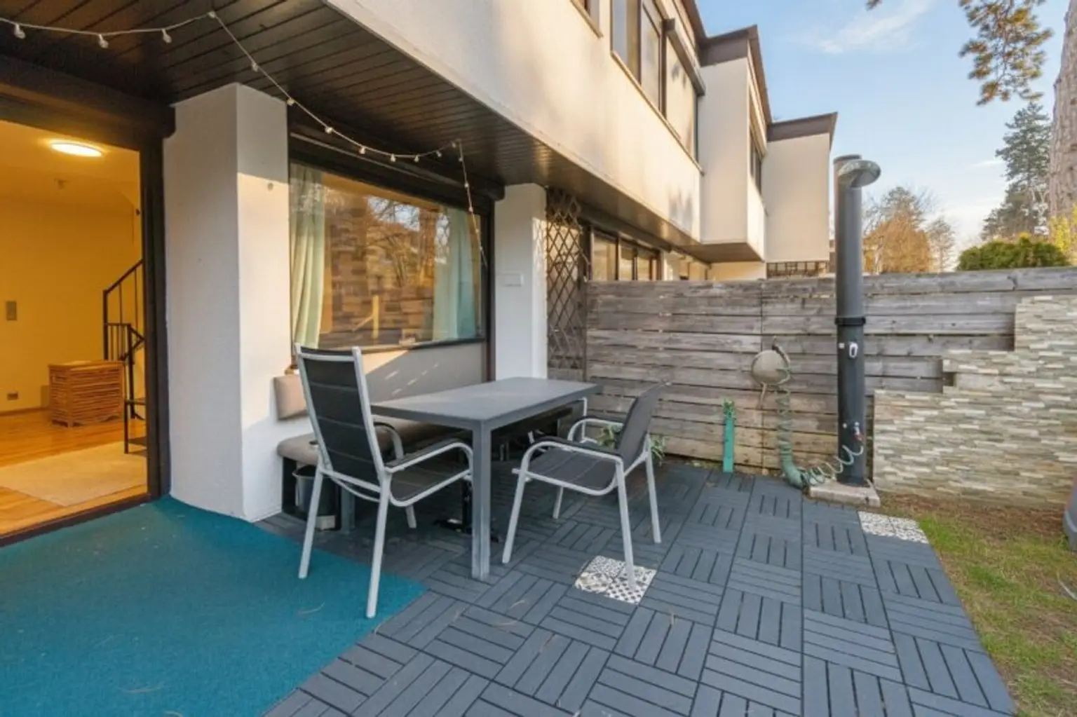 Terrasse Richtung Ost_Solardusche