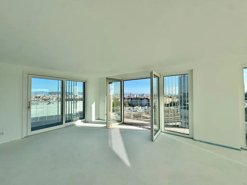 Luxus Pur: Penthouse directly at the main train station: Commission-free + Completion in October