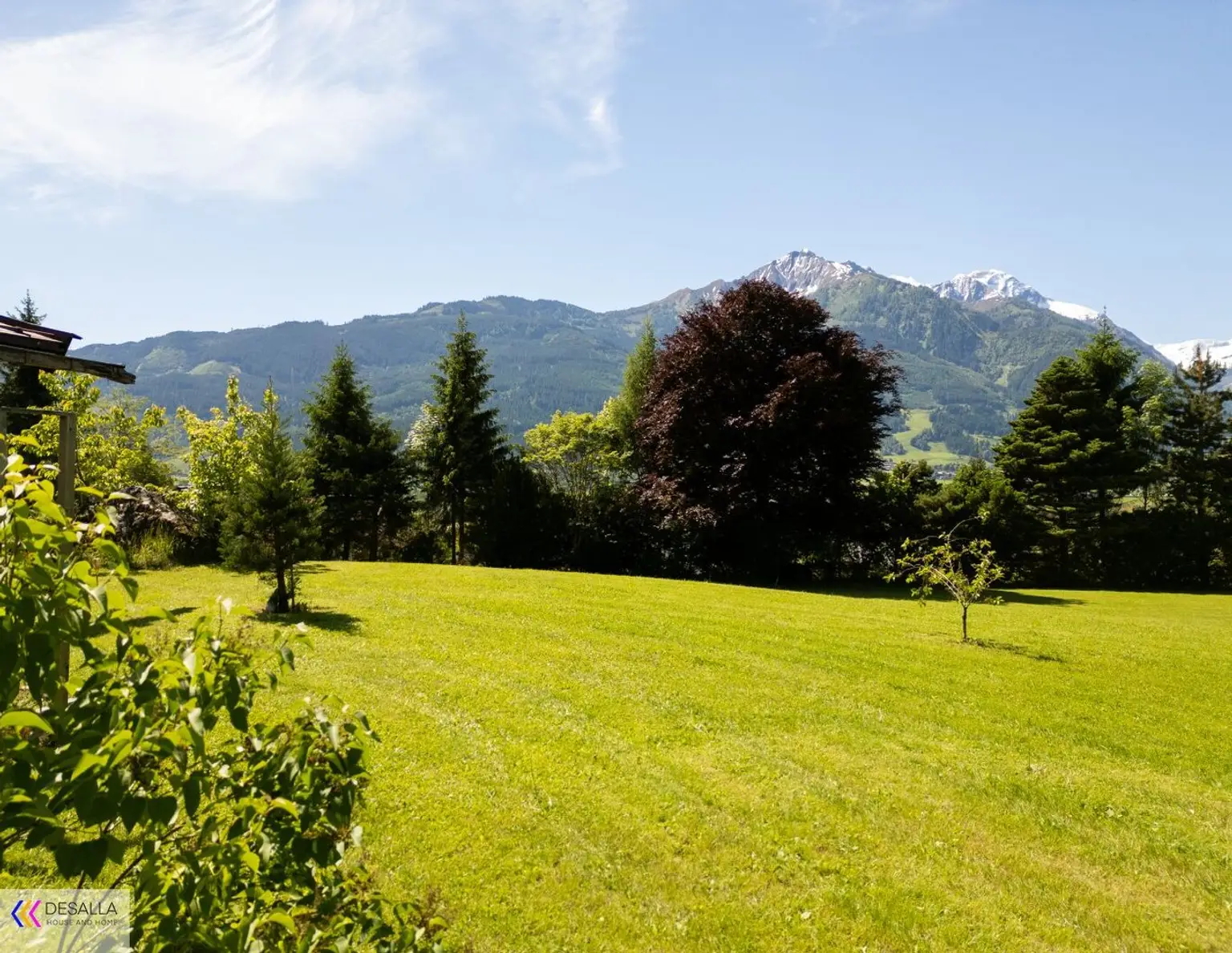 Besondere Villa in Aufhausen - Hallenbad, Kitzsteinhorn-Blick & 4.500 m² Gartenidylle