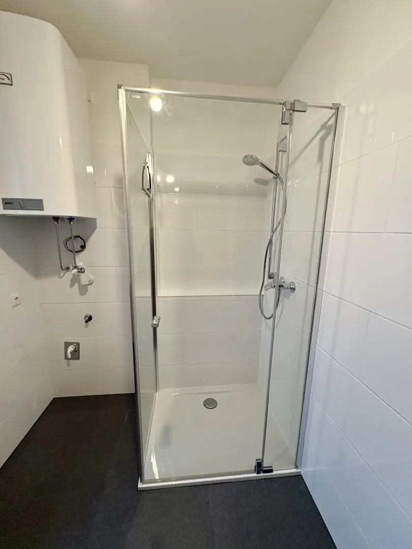 Dusche im Bad