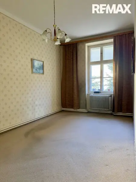 Zeitwandel - Mehrparteienhaus mit Entwicklungspotenzial in Wiener Neustadt!