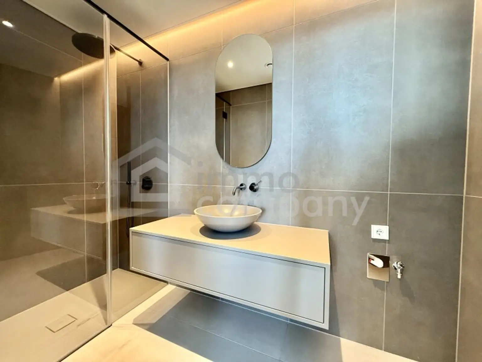 Ein Stück Himmel über Wien: 2-Zimmer-Wohnung in den Danube Flats