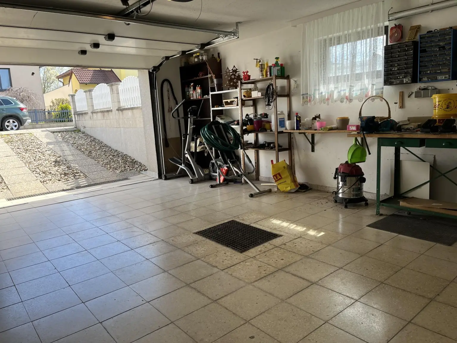 Garage
