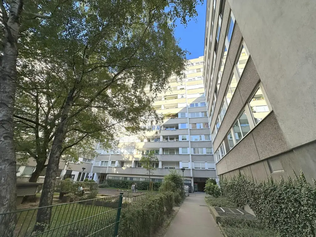 "Familienhit oder Investment: 3-Zimmer Wohnung mit Loggia"
