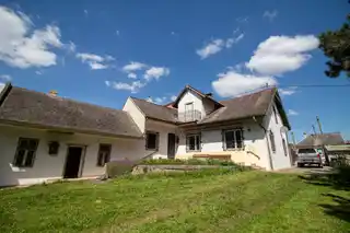 Blick vom Garten zum Haus