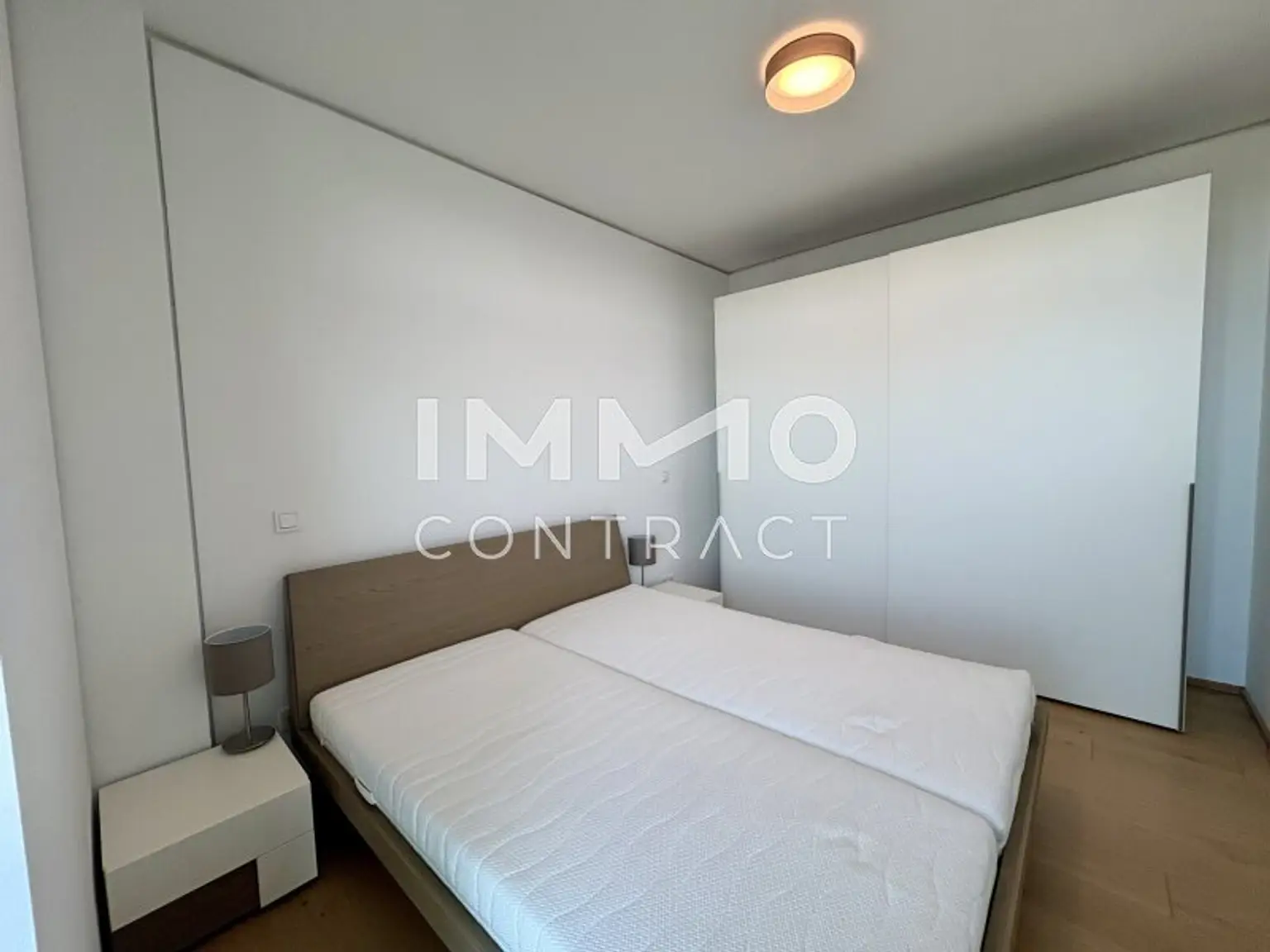 Rarität: Möblierte Zweizimmer-Wohnung im TrIIIple mit Blick wohin das Auge reicht (28. Stock)