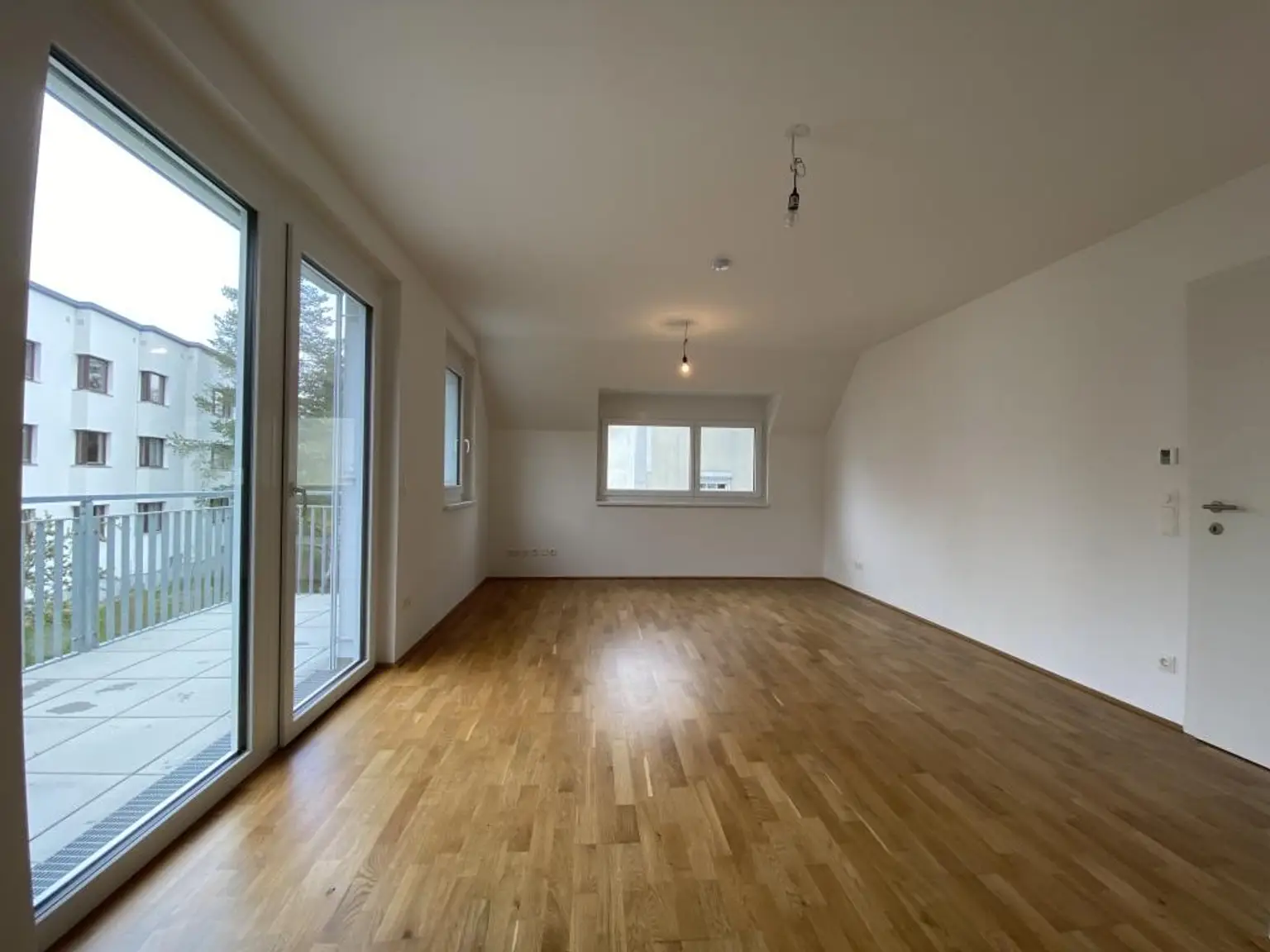 Neuwertige Traumwohnung in Ruhelage!!! 8m² Balkon!!! Top-effiziente Raumaufteilung!!!