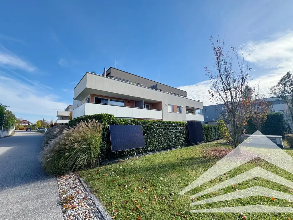 Exklusive 3 Zimmerwohnung mit traumhaftem Privatgarten im Zentrum von Pasching