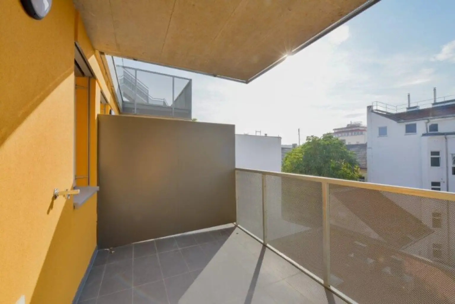 Neuwertige 2-Zimmer-Wohnung beim Westbahnhof - Balkon, Garage, U-Bahn