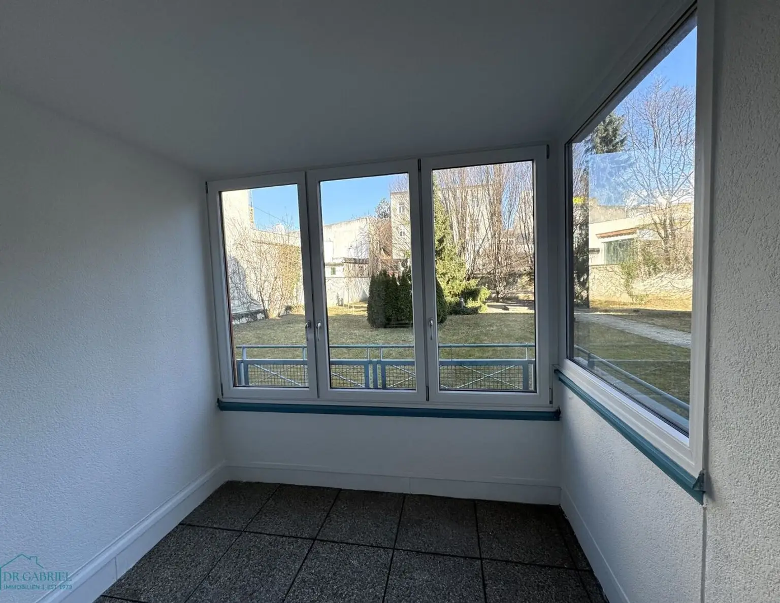 NEUBAUBÜRO MIT WINTERGARTEN; GARAGE MÖGLICH