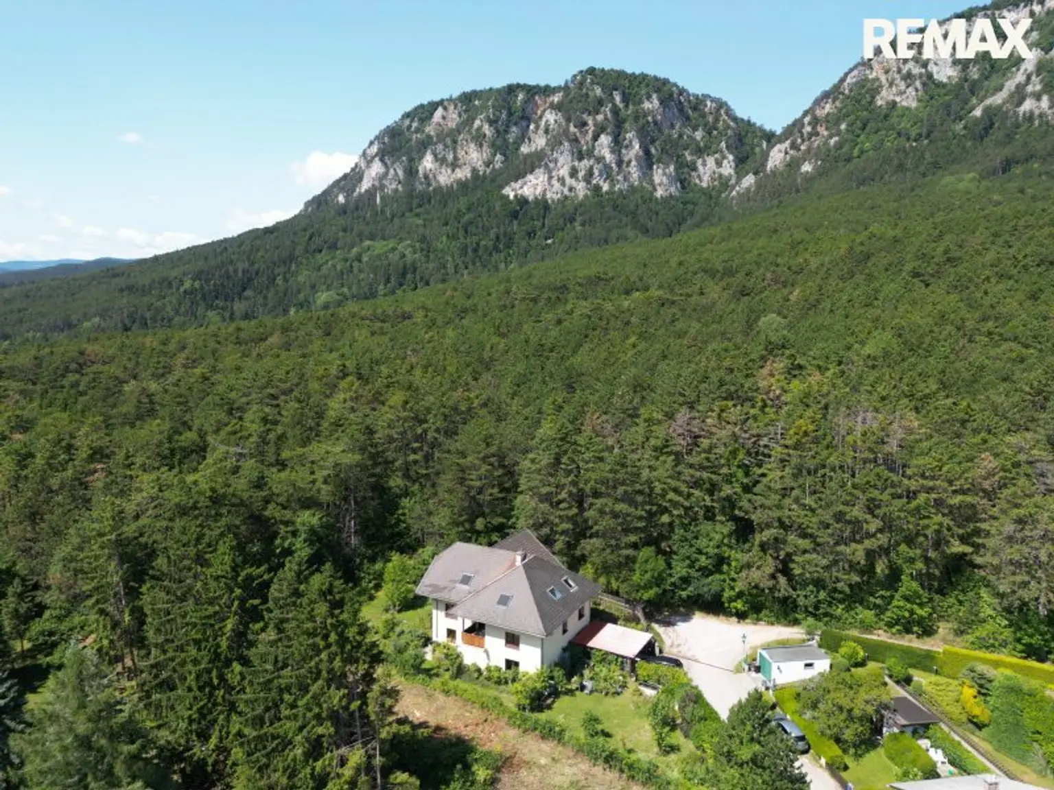 Hohe Wand - Einfamilienhaus mit 3 Wohneinheiten auf 1.100 m² Grund!