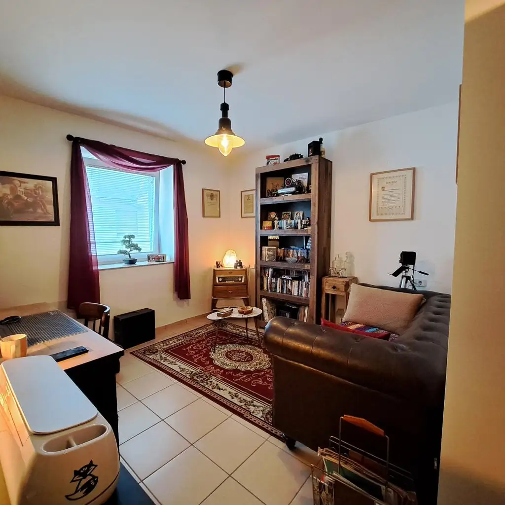 Provisionsfrei! Schöne Altbauwohnung mit Ambiente und historischem Flair!