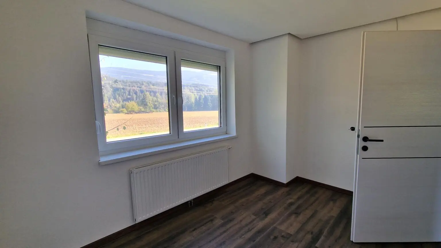 Großes Haus mit 2 Wohneinheiten und schönem Garten in ruhiger Lage in Neuhaus