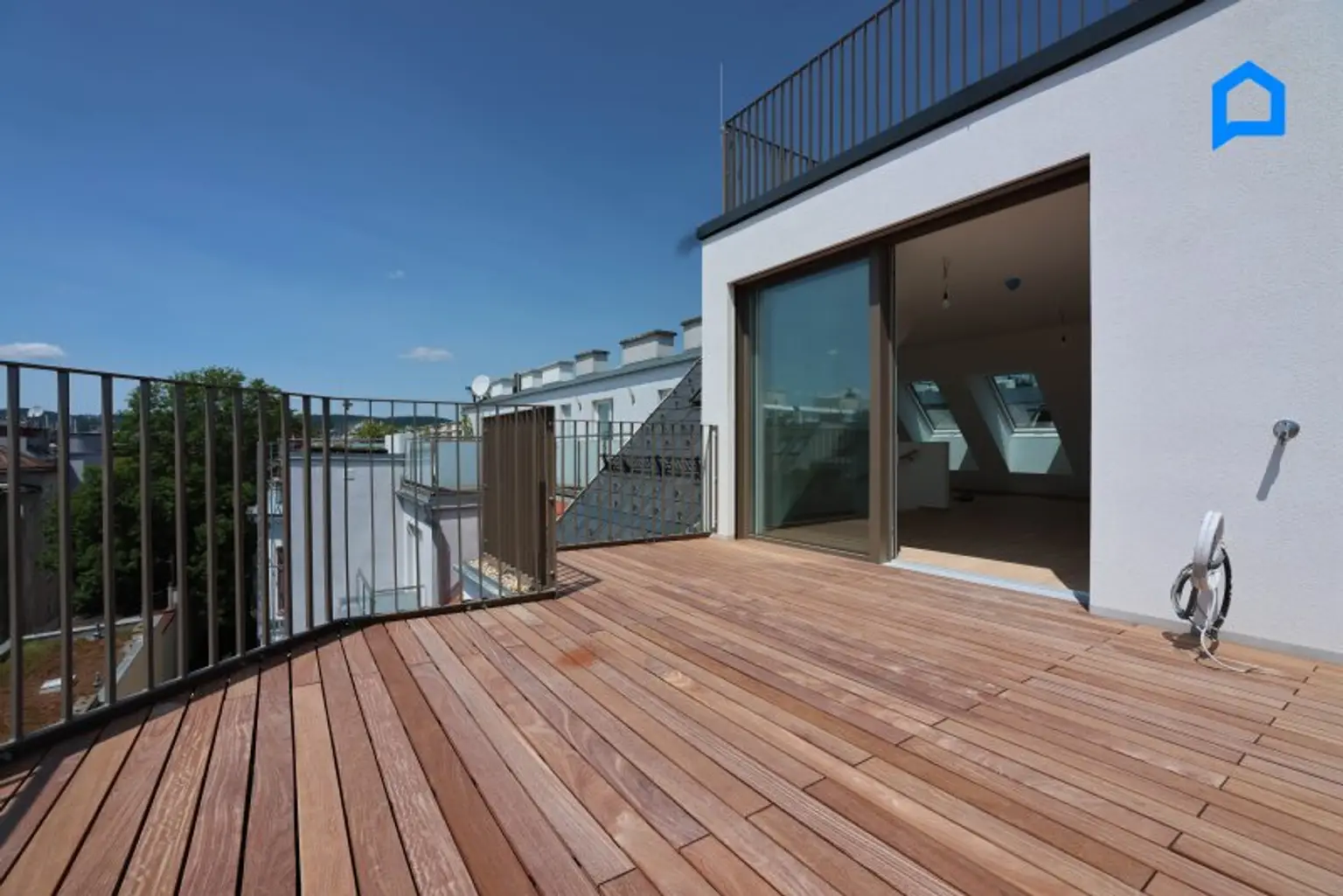 Schönbrunnblick-Gloriette, ERSTBEZUG, JETZT einziehen! Dachgeschoss NEU mit modernster Ausstattung148m² Wohnfläche, 4 Zimmer plus Nebenräume, auch Altbau Etagen-Wohnungen, teilweise Kurzzeitvermietung möglich !