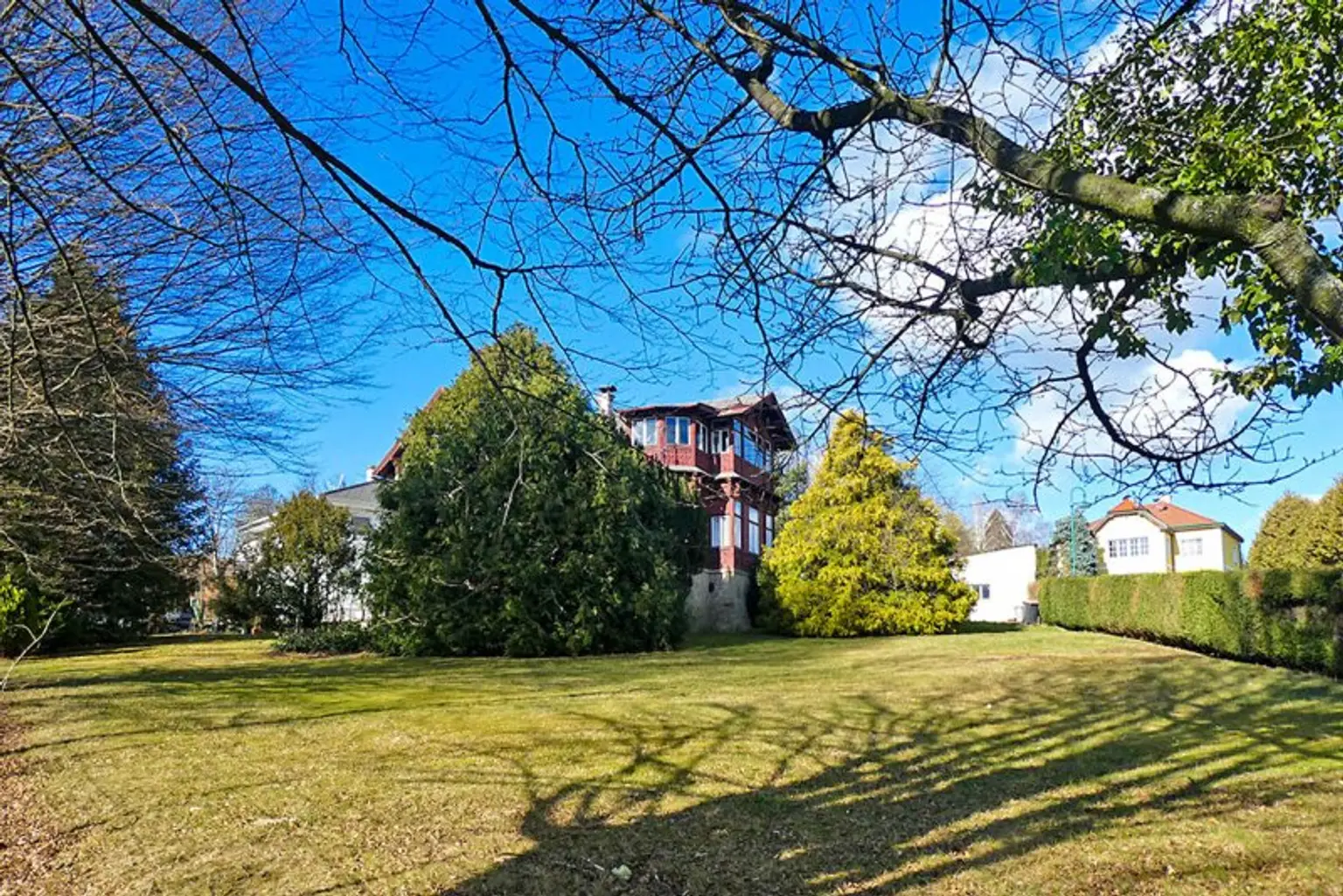 Einzigartige Wienerwaldvilla in Tullnerbach-Lawies - großzügiges Grundstück in absoluter Toplage
