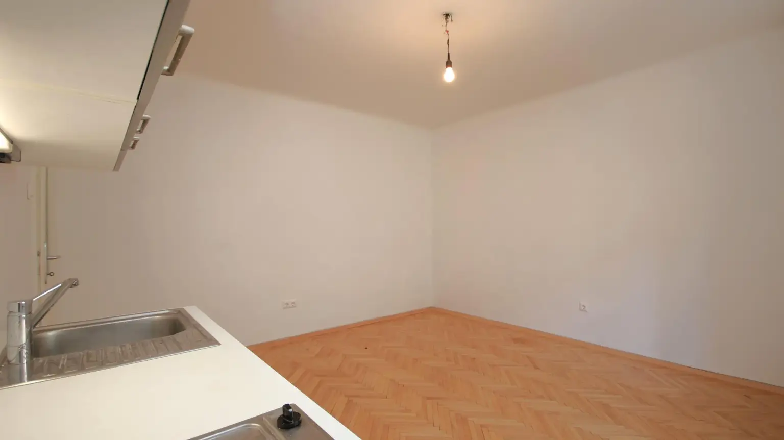 Lage, Lage, Lage! Gepflegte Kleinwohnung im Bezirk Jakomini!