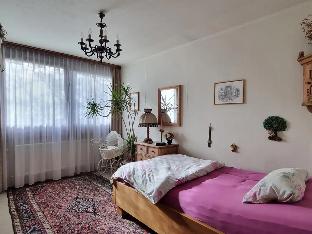 SEHR GEPFLEGTE 3-ZIMMERWOHNUNG MIT GRÜNBLICK