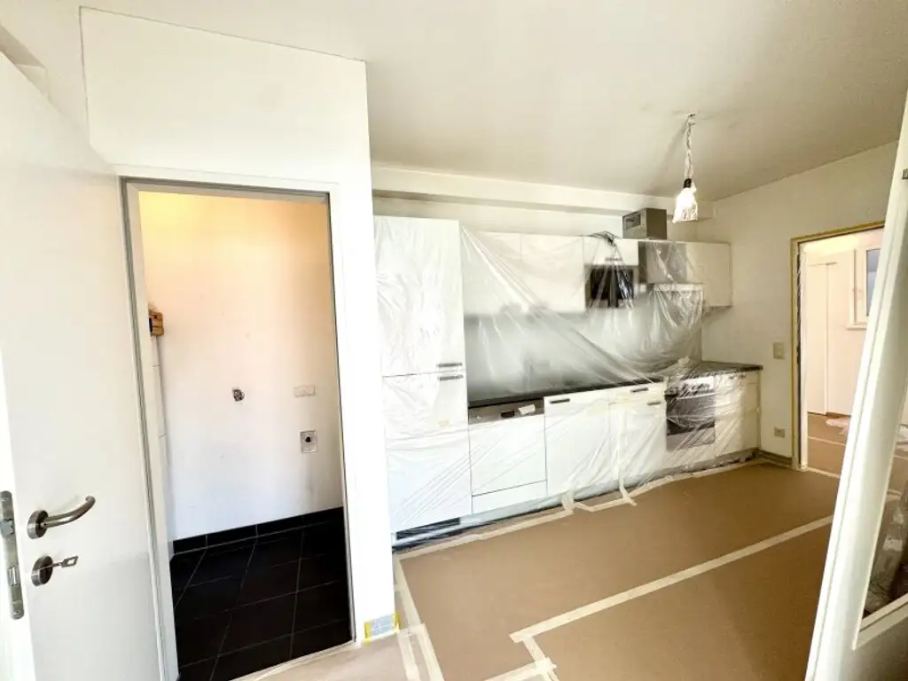 NEU! Lichdurchflutete Maissonette Dachgeschosswohnung mit Dachterrasse im Servitenviertel zu vermieten! Mit Blick auf Stephansdom und Kahlenberg!