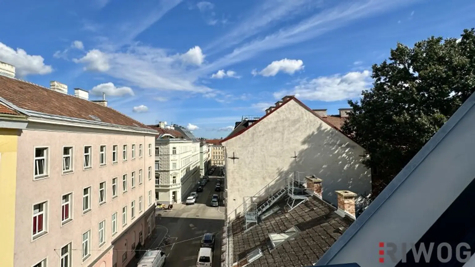 Neubau DG-Terrassenwohnung in Ruhelage | PKW-Stellplatz | 3 Min. zum Kutschkermarkt und zur U6 | 2 Min. zum Aumannplatz