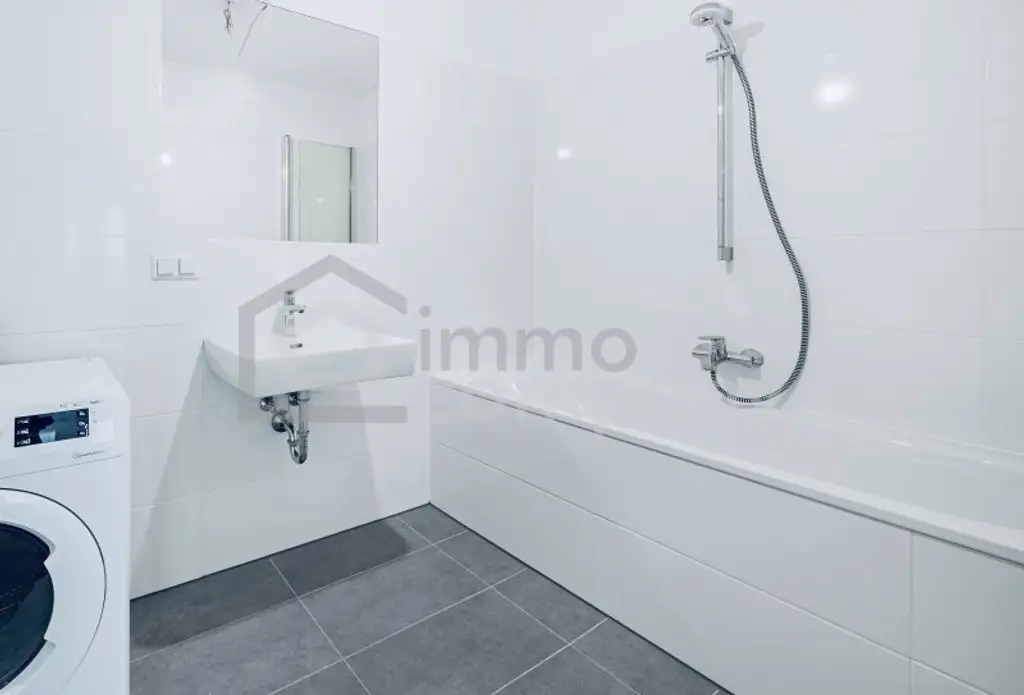 Grossartige 3-Zimmer-Wohnung mit Loggia + Tiefgaragenplatz! 14. Bezirk. U4