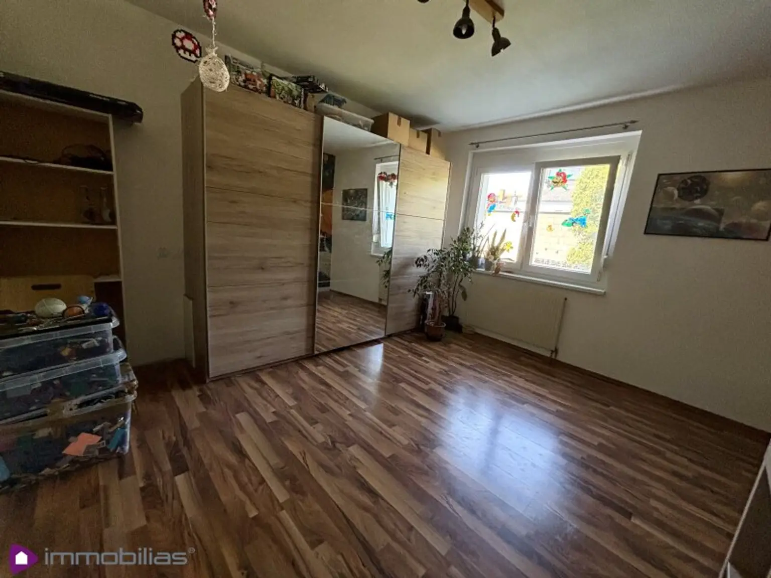 Charmante 3-Zimmer-Wohnung mit Gemeinschaftsgarten und Parkplatz im Herzen von Gänserndorf