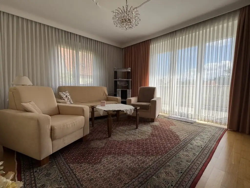 Kleines Einfamilienhaus mit Südterrasse und Garage