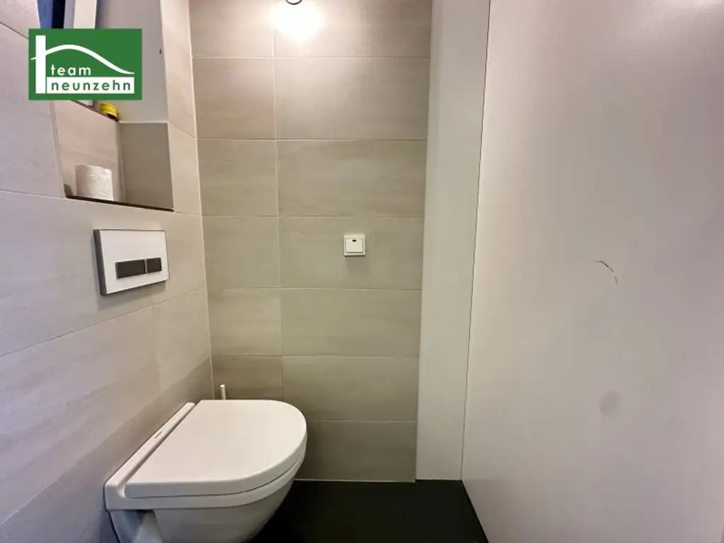 Stilvolle Dachgeschoss-Maisonette mit 3,5 Zimmern, riesiger Terrasse und WG-Eignung nahe U6 Nußdorfer Straße!