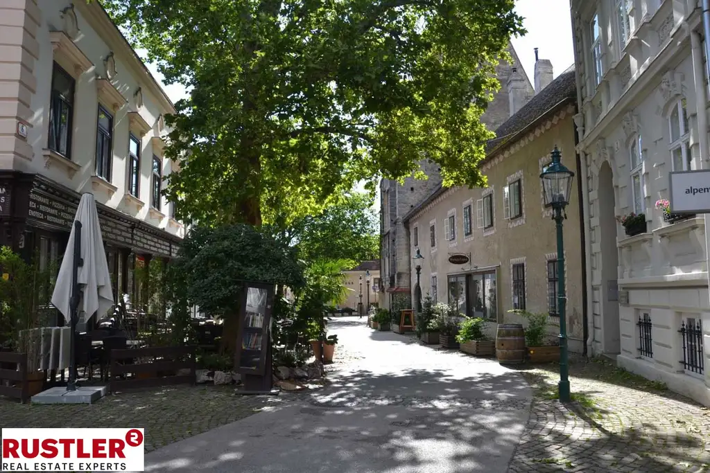 Stadtleben und Ruhe vereint: 2-Zimmer-Wohnung mit privater Innenhofterrasse